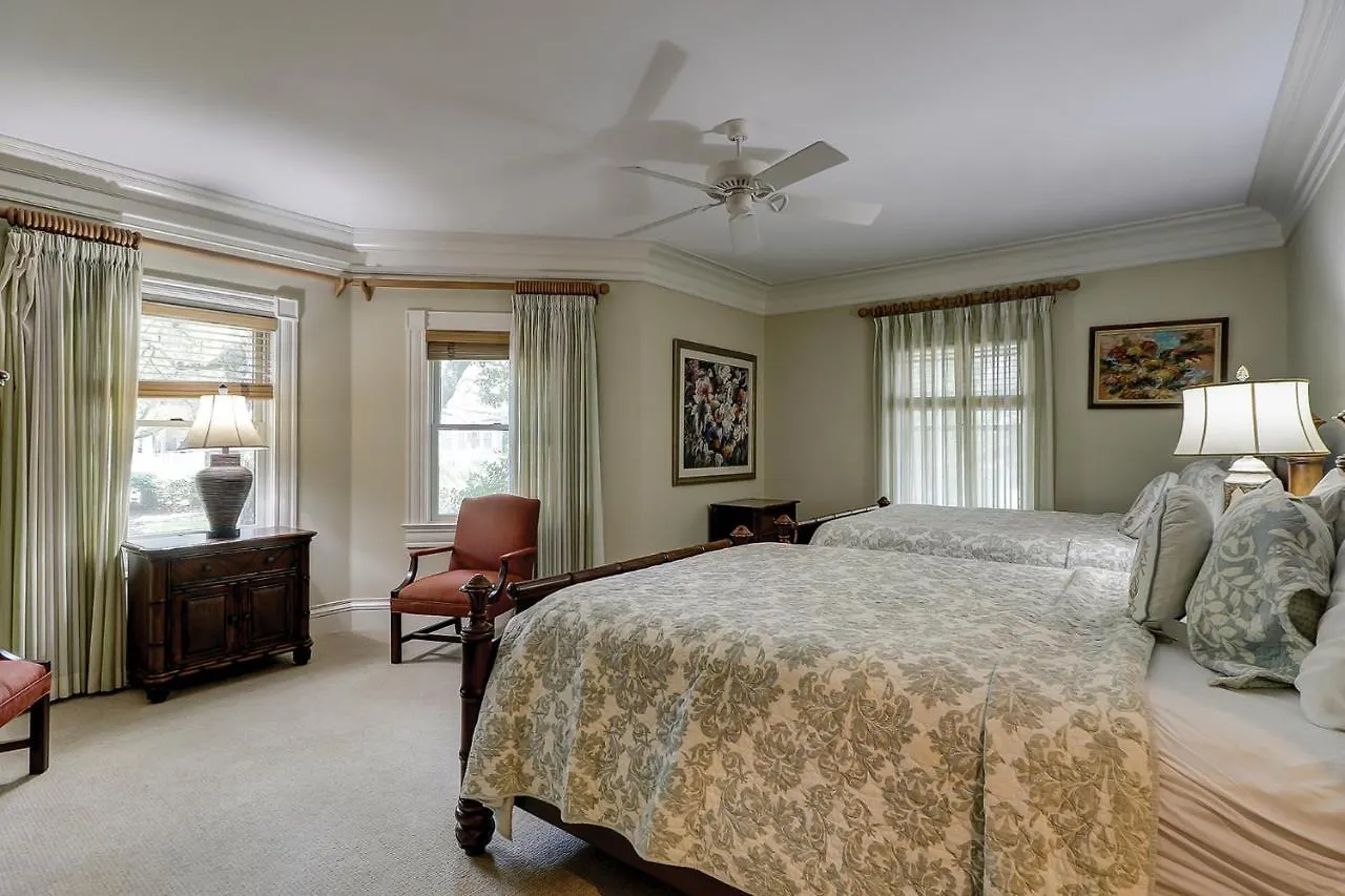 11 Iron Clad Villa Hilton Head Island 0*,
